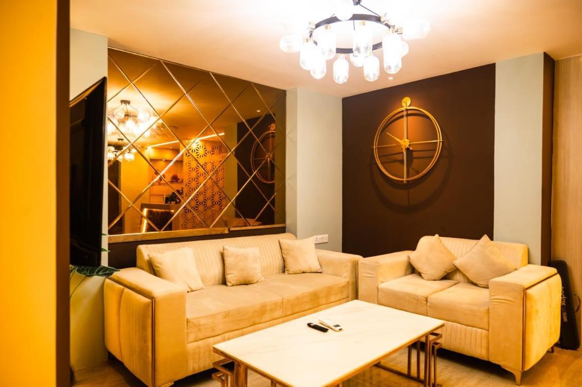 Hotel Silkhouse Premier Danapur Exterior foto