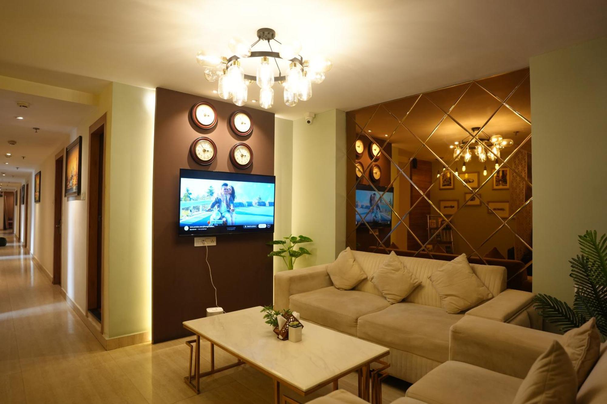 Hotel Silkhouse Premier Danapur Exterior foto