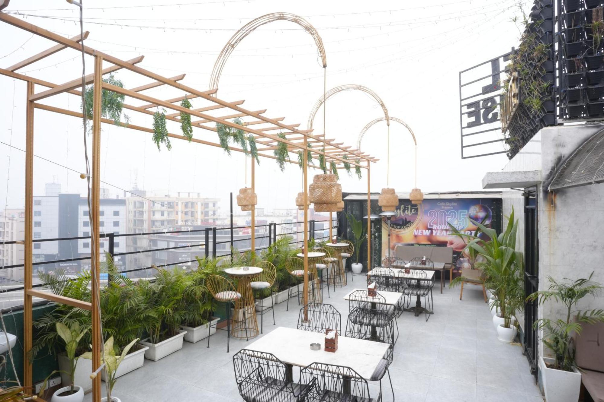 Hotel Silkhouse Premier Danapur Exterior foto